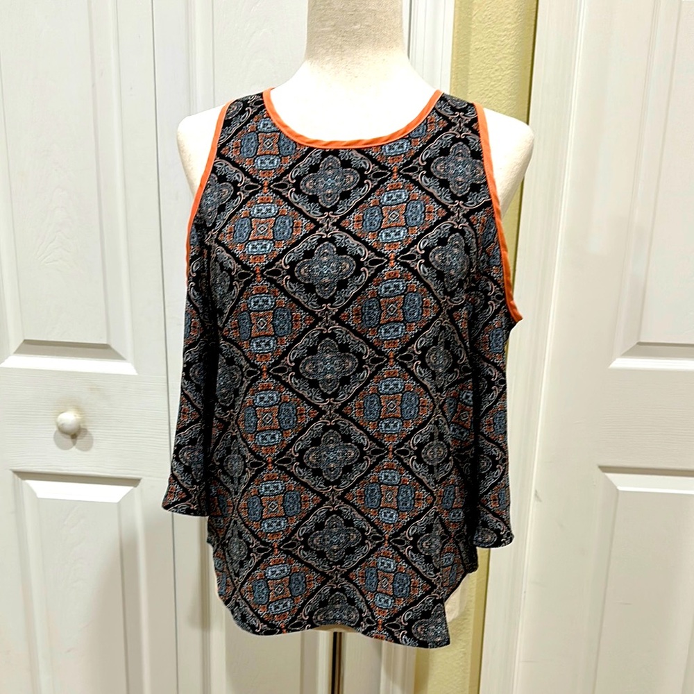 Classy Open Shoulder Long Sleeve Top (Size S)